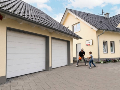 Komfort w dobrej cenie. Co wyróżnia bramę garażową RenoMatic?
